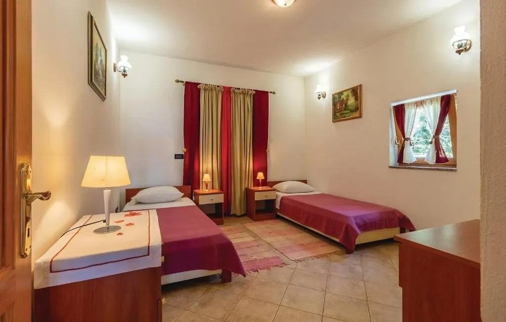 Feriehus Holiday House Klarin With Sea View Preko Kroatien